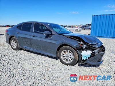 Czwarte zdjęcie samochodu z boku: 2026 TOYOTA CAMRY LE VIN:4T1DAACKXTU685599 - miniatura