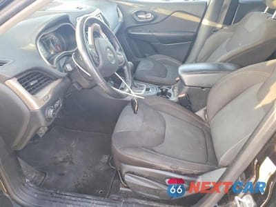 Zdjęcie 7 z 14 samochodu: 2016 JEEP CHEROKEE LATITUDE VIN:1C4PJLCB3GW172766 - miniatura