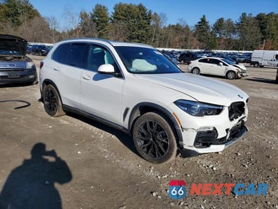 Czwarte zdjęcie samochodu z boku: 2021 BMW X5 XDRIVE40I VIN:5UXCR6C0XM9H53281 - miniatura