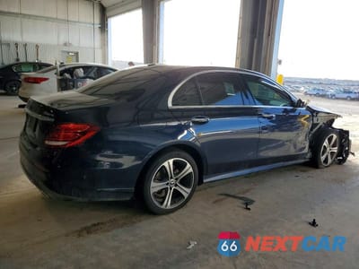 Trzecie zdjęcie samochodu z tyłu: 2020 MERCEDES-BENZ E 350 4MATIC VIN:WDDZF8EB1LA704646 - miniatura