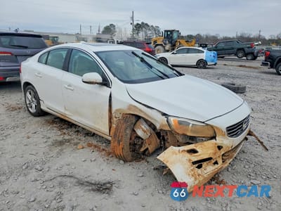 Czwarte zdjęcie samochodu z boku: 2015 VOLVO S60 PLATINUM VIN:YV140MFD8F1313149 - miniatura