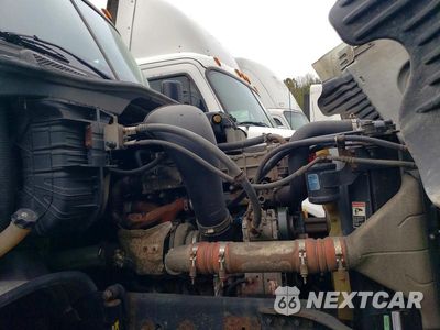 Zdjęcie 7 z 10 samochodu: 2016 FREIGHTLINER CASCADIA 125 SEMI TRUCK VIN:1FUBGEDV7GLHC5649 - miniatura