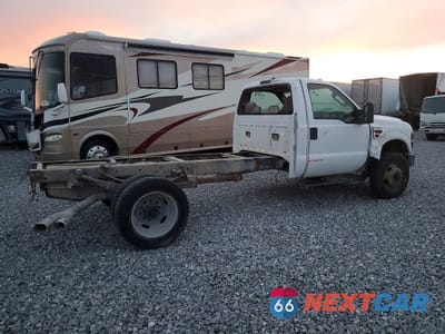 Trzecie zdjęcie samochodu z tyłu: 2008 FORD F550 SUPER DUTY TRUCK CAB AND CHASSIS VIN:1FDAF56R68EB78057 - miniatura