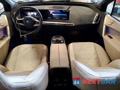 Zdjęcie 8 z 14 samochodu: 2025 BMW IX XDRIVE50 VIN:WB523CF00SCU53668 - miniatura