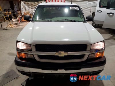 Piąte zdjęcie samochodu w środku: 2005 CHEVROLET SILVERADO C1500 VIN:2GCEC13T751117384 - miniatura