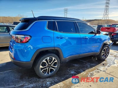 Trzecie zdjęcie samochodu z tyłu: 2022 JEEP COMPASS LIMITED VIN:3C4NJDCB2NT209905 - miniatura