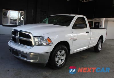 Drugie zdjęcie samochodu z przodu: 2019 RAM 1500 CLASSIC TRADESMAN VIN:3C6JR6DT4KG506907 - miniatura