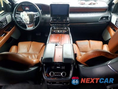 Zdjęcie 8 z 12 samochodu: 2021 LINCOLN NAVIGATOR L RESERVE VIN:5LMJJ3LT2MEL04084 - miniatura