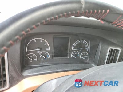 Zdjęcie 8 z 10 samochodu: 2019 FREIGHTLINER CASCADIA 126 SEMI TRUCK VIN:3AKJHHDR4KSKD8206 - miniatura