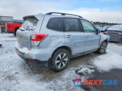 Trzecie zdjęcie samochodu z tyłu: 2017 SUBARU FORESTER 2.5I PREMIUM VIN:JF2SJAEC0HH497936 - miniatura
