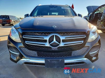 Piąte zdjęcie samochodu w środku: 2018 MERCEDES-BENZ GLE 350 VIN:4JGDA5JB8JB172578 - miniatura