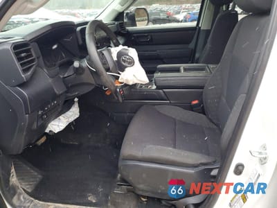 Zdjęcie 7 z 13 samochodu: 2024 TOYOTA TUNDRA DOUBLE CAB SR VIN:5TFKB5GD3RX002547 - miniatura