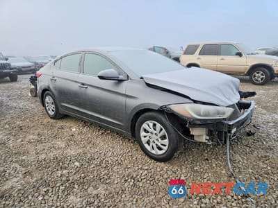 Czwarte zdjęcie samochodu z boku: 2018 HYUNDAI ELANTRA SE VIN:5NPD74LF0JH319052 - miniatura