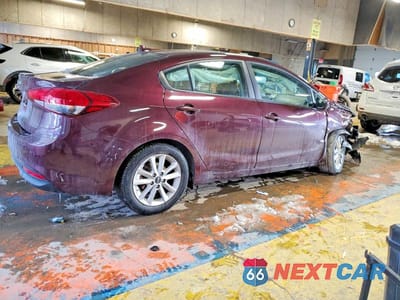Trzecie zdjęcie samochodu z tyłu: 2017 KIA FORTE LX VIN:3KPFL4A74HE132234 - miniatura