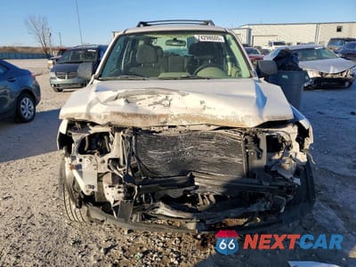 Piąte zdjęcie samochodu w środku: 2009 MAZDA TRIBUTE I VIN:4F2CZ02799KM00749 - miniatura