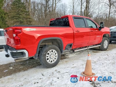 Trzecie zdjęcie samochodu z tyłu: 2024 CHEVROLET SILVERADO K2500 HEAVY DUTY LT VIN:2GC4YNE70R1103661 - miniatura