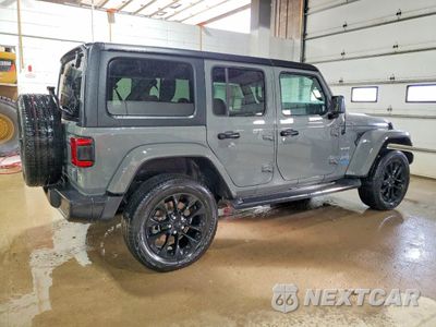 Trzecie zdjęcie samochodu z tyłu: 2021 JEEP WRANGLER UNLIMITED SAHARA 4XE VIN:1C4JJXP61MW821857 - miniatura