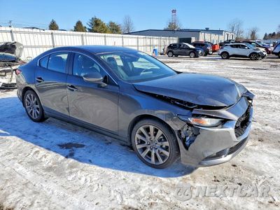 Czwarte zdjęcie samochodu z boku: 2026 MAZDA 3 PREFERRED VIN:JM1BPACL2T1855586 - miniatura