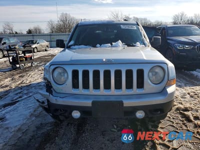 Piąte zdjęcie samochodu w środku: 2011 JEEP PATRIOT SPORT VIN:1J4NF1GB0BD281949 - miniatura