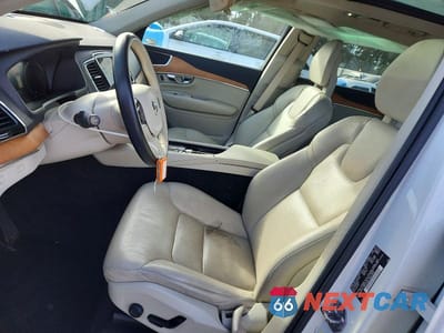 Zdjęcie 7 z 13 samochodu: 2022 VOLVO XC90 T6 MOMENTUM VIN:YV4A22PK0N1784664 - miniatura