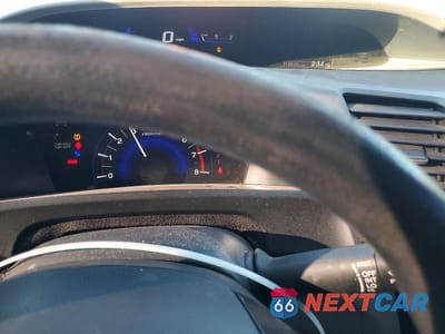 Zdjęcie 9 z 13 samochodu: 2012 HONDA CIVIC HF VIN:2HGFB2F64CH525253 - miniatura