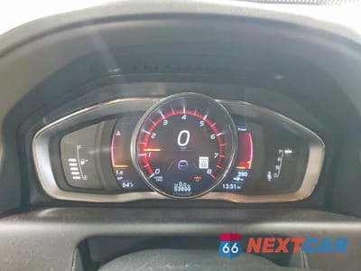 Zdjęcie 9 z 14 samochodu: 2016 VOLVO XC60 T5 PLATINUM VIN:YV440MDM7G2902050 - miniatura