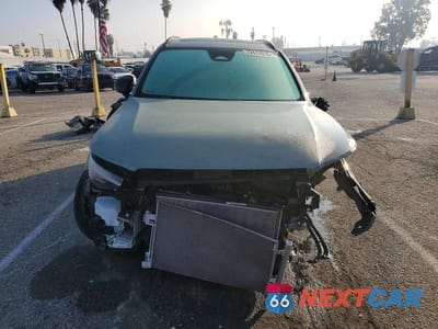 Piąte zdjęcie samochodu w środku: 2024 VOLVO XC40 ULTIMATE VIN:YV4L12UM4R2376346 - miniatura