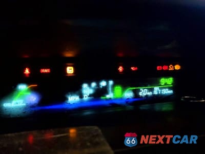 Zdjęcie 9 z 12 samochodu: 2013 TOYOTA PRIUS V VIN:JTDZN3EU3D3216435 - miniatura