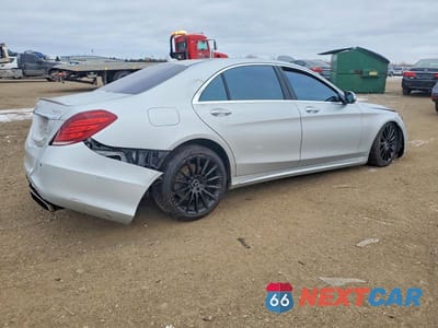 Trzecie zdjęcie samochodu z tyłu: 2016 MERCEDES-BENZ S 550 4MATIC VIN:WDDUG8FB8GA212417 - miniatura