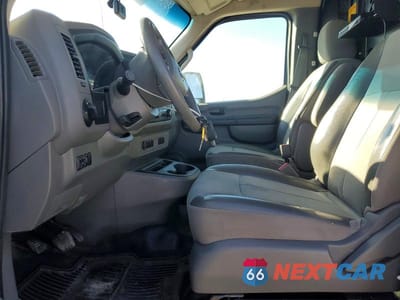 Zdjęcie 7 z 12 samochodu: 2014 NISSAN NV 2500 UTILITY / SERVICE VAN VIN:1N6BF0LX7EN102807 - miniatura