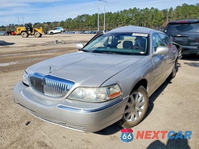2011 LINCOLN TOWN CAR SIGNATURE LIMITED 2LNBL8CV9BX750891 - główne zdjęcie licytacji z USA - miniatura