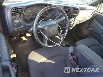 Zdjęcie 8 z 13 samochodu: 2003 CHEVROLET S TRUCK S10 VIN:1GCCS19X538108262 - miniatura