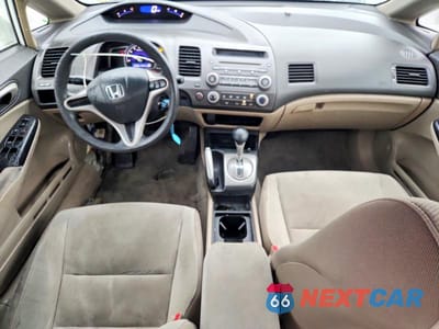 Zdjęcie 8 z 11 samochodu: 2009 HONDA CIVIC LX VIN:2HGFA16579H329384 - miniatura