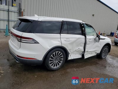 Trzecie zdjęcie samochodu z tyłu: 2021 LINCOLN AVIATOR RESERVE VIN:5LM5J7XC7MGL09885 - miniatura