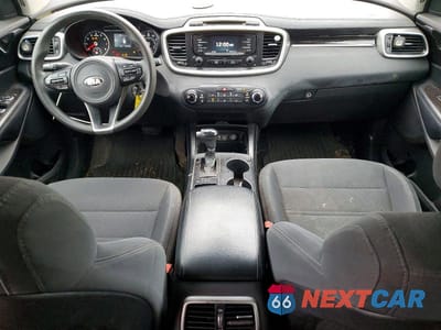 Zdjęcie 8 z 12 samochodu: 2017 KIA SORENTO LX VIN:5XYPGDA57HG335256 - miniatura