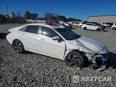 Czwarte zdjęcie samochodu z boku: 2025 HYUNDAI ELANTRA SEL VIN:KMHLS4DG0SU966233 - miniatura
