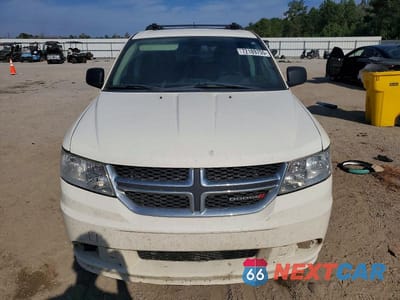 Piąte zdjęcie samochodu w środku: 2019 DODGE JOURNEY SE VIN:3C4PDCAB4KT858811 - miniatura
