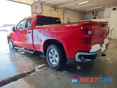 Drugie zdjęcie samochodu z przodu: 2020 CHEVROLET SILVERADO K1500 LT VIN:1GCRYDED2LZ336297 - miniatura