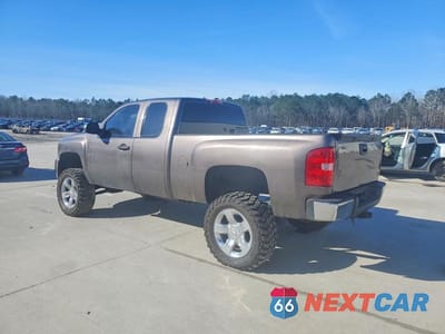 Drugie zdjęcie samochodu z przodu: 2008 CHEVROLET SILVERADO K1500 VIN:1GCEK19038Z301037 - miniatura