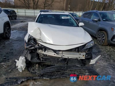 Piąte zdjęcie samochodu w środku: 2022 TOYOTA CAMRY HYBRID LE VIN:4T1H31AK9NU582885 - miniatura