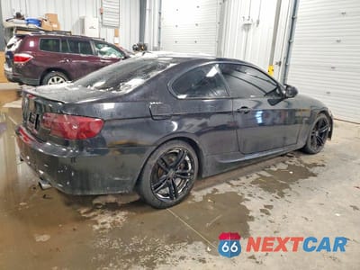 Trzecie zdjęcie samochodu z tyłu: 2011 BMW 335 XI VIN:WBAKF9C58BE620066 - miniatura