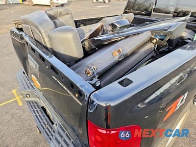 Zdjęcie 12 z 13 samochodu: 2012 CHEVROLET SILVERADO K1500 LTZ VIN:1GCRKTE7XCZ216625 - miniatura