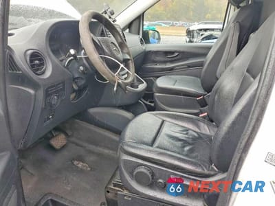 Zdjęcie 7 z 13 samochodu: 2016 MERCEDES-BENZ METRIS VIN:WD3PG2EA6G3095903 - miniatura