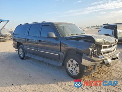 Czwarte zdjęcie samochodu z boku: 2004 CHEVROLET SUBURBAN C1500 VIN:1GNEC16Z14J264585 - miniatura