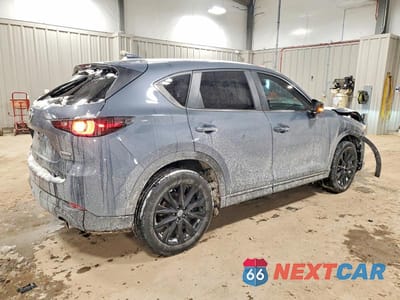 Trzecie zdjęcie samochodu z tyłu: 2024 MAZDA CX-5 PREFERRED VIN:JM3KFBCL1R0494057 - miniatura