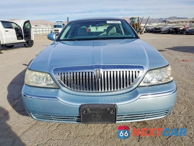 Piąte zdjęcie samochodu w środku: 2006 LINCOLN TOWN CAR SIGNATURE VIN:1LNHM81W56Y649825 - miniatura