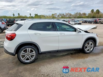 Trzecie zdjęcie samochodu z tyłu: 2020 MERCEDES-BENZ GLA 250 VIN:WDCTG4EB8LJ665053 - miniatura