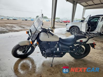 Trzecie zdjęcie samochodu z tyłu: 2020 HONDA VT750 C2B VIN:JH2RC5377LK100066 - miniatura