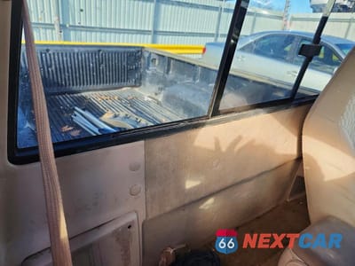 Zdjęcie 10 z 11 samochodu: 2002 MAZDA B3000 VIN:4F4YR12U72TM08888 - miniatura