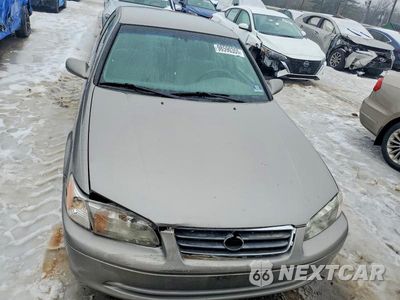 Piąte zdjęcie samochodu w środku: 2000 TOYOTA CAMRY LE VIN:4T1BF28K7YU102730 - miniatura